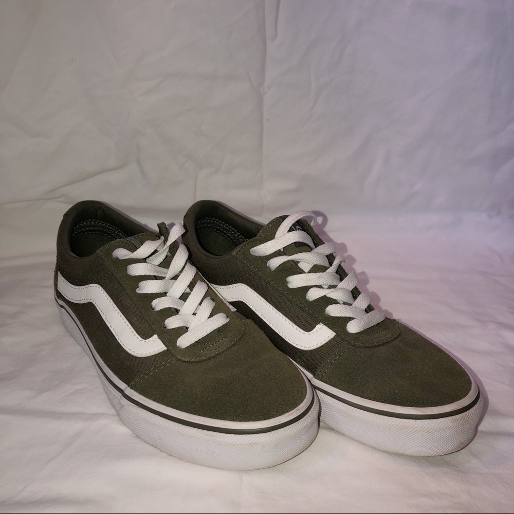 Vans - Picture 3 of 4